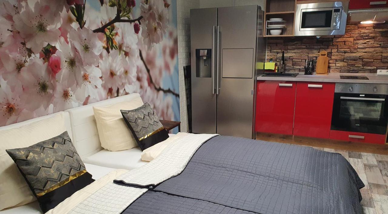 Lane Tiny Homes, Nahe Messe Apartment