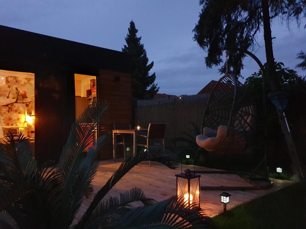 Apartment Lane Tiny Homes, Nahe Messe